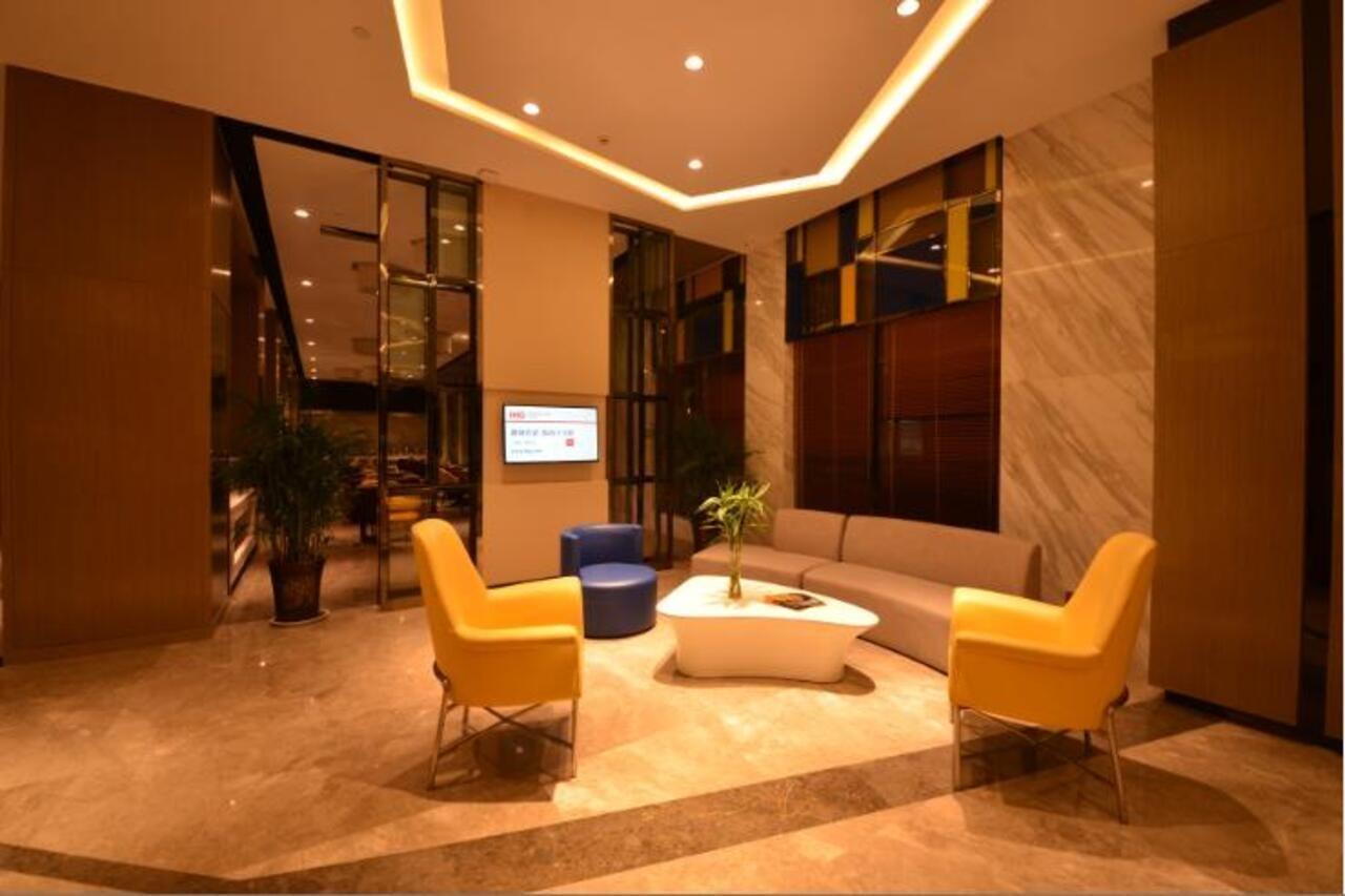 Holiday Inn Express Lhasa Potala Palace, An Ihg Hotel Экстерьер фото