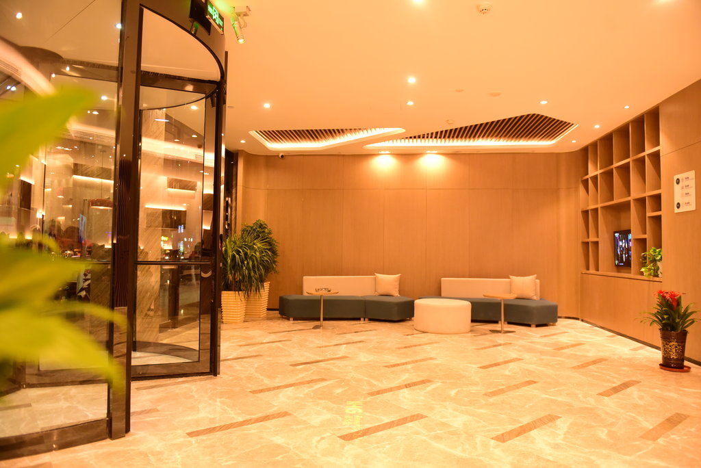 Holiday Inn Express Lhasa Potala Palace, An Ihg Hotel Экстерьер фото