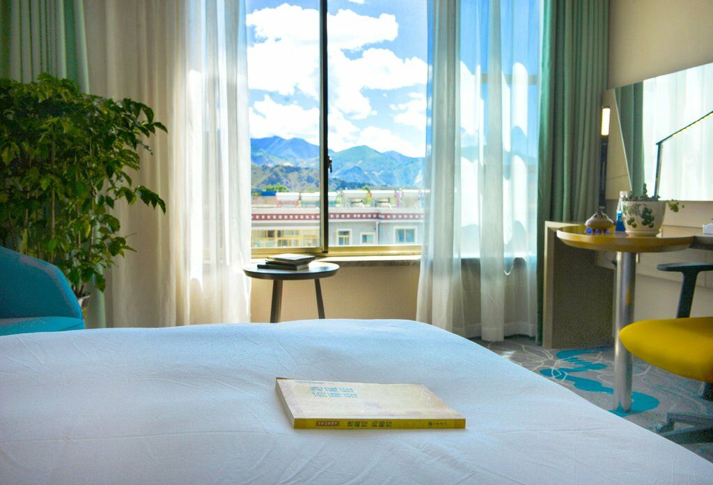 Holiday Inn Express Lhasa Potala Palace, An Ihg Hotel Экстерьер фото